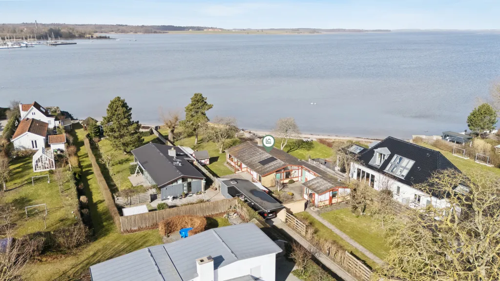 Vista aerea - Villa with Waterfront Access in Roskilde