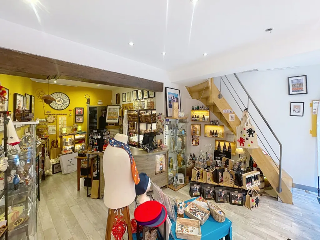 Pièces - Maison de Commerce Charmante au Centre de Nivelles