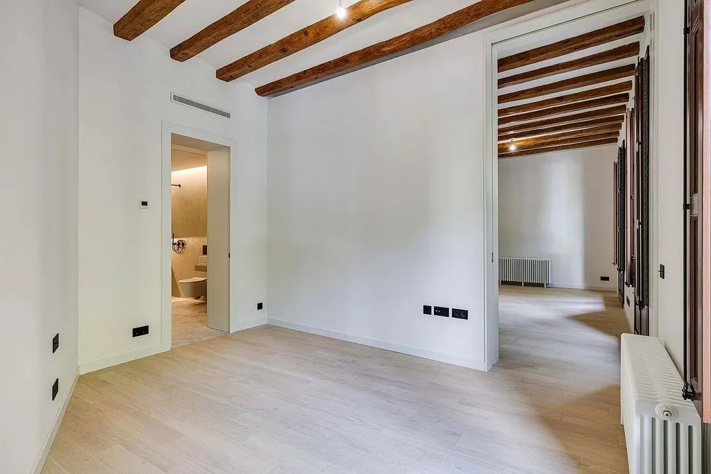 Pièces - Luxury Apartment with Balconies in Barcelona