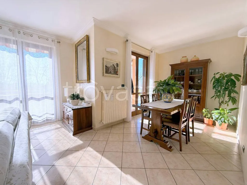 Söögituba - Two-Level Apartment with Terraces in Rivalta di Torino