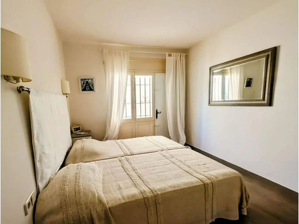 Chambres - Ground Floor Flat in Begur's Old Town