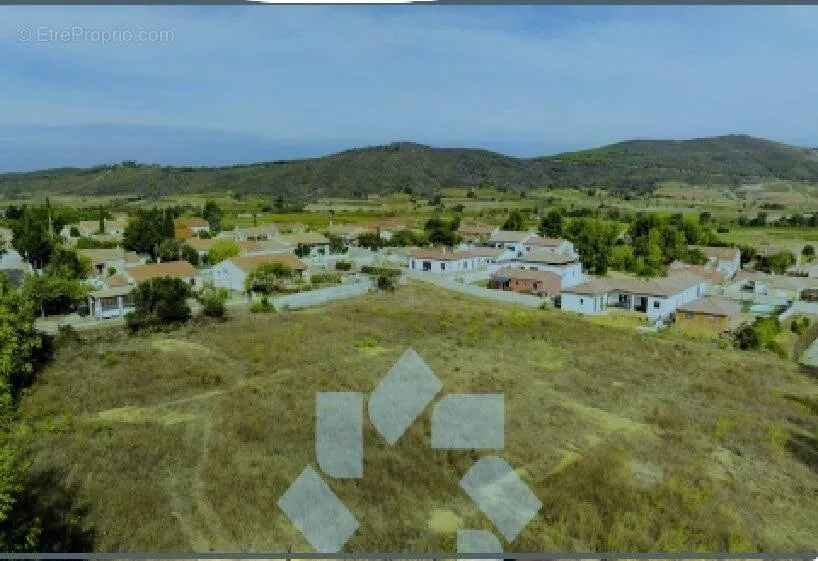 Vue aérienne - Terrain à Construire avec Vue Dégagée à Thézan-Des-Corbieres