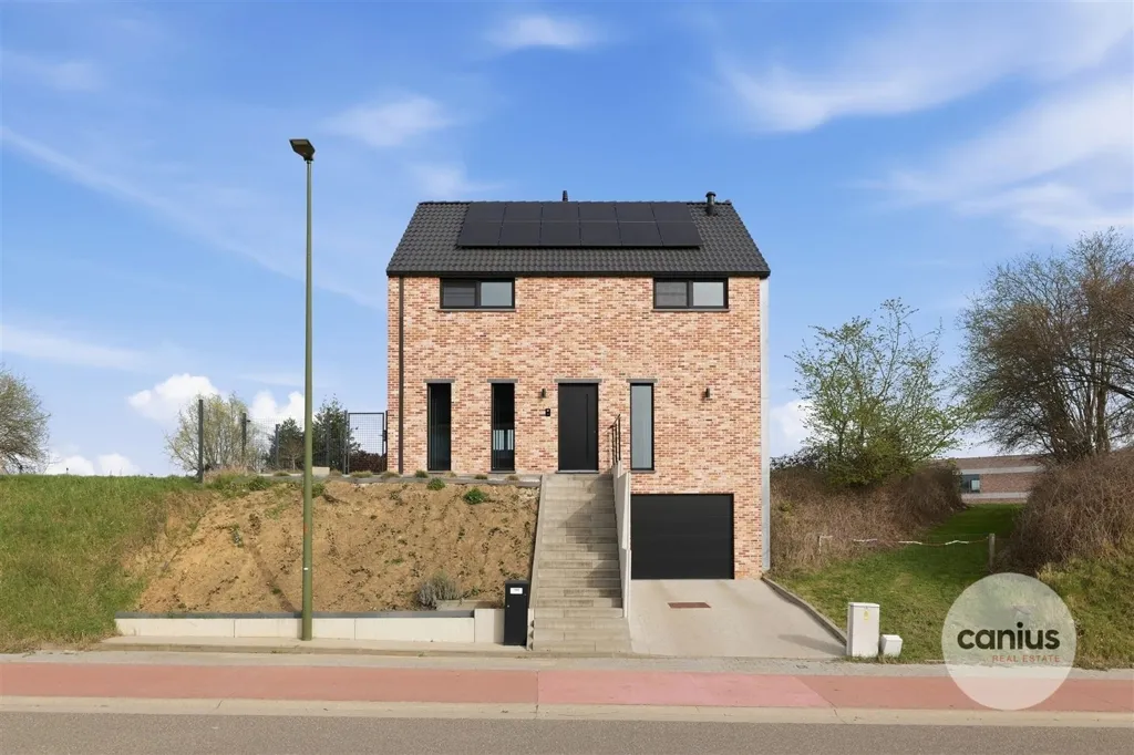 Välivaade - Energy-Efficient House with Elevator in Landen