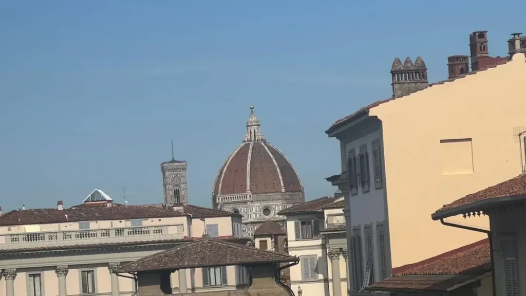 Välivaade - Three-Bedroom Apartment on Multiple Levels in Florence