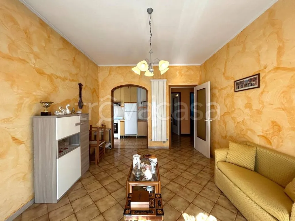 Elutuba - Apartment with Triple Exposure in Lodi Vecchio