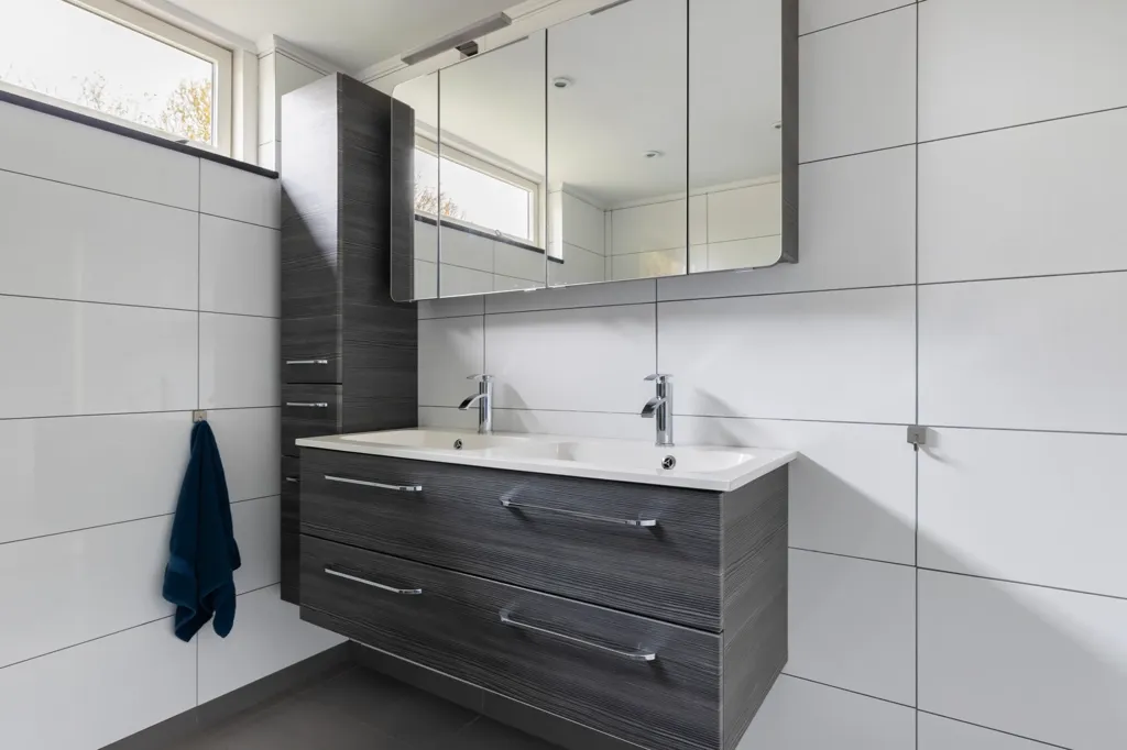 Bagni - Energetically Efficient Semi-detached House with Garden in Gouda