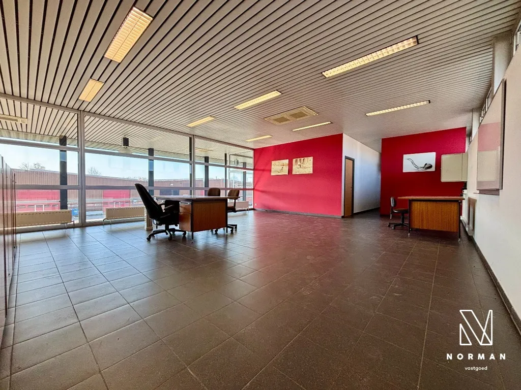 Bureau - Local Commercial avec Toit à Meulebeke