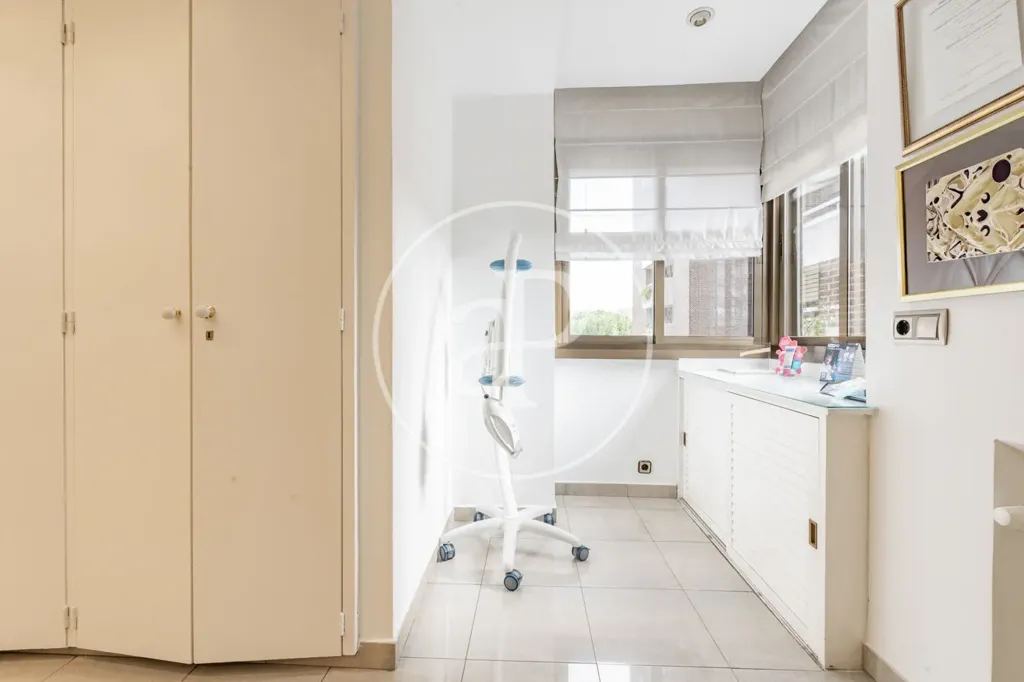 Hallway - 3-Bedroom Apartment near Retiro Park, Madrid
