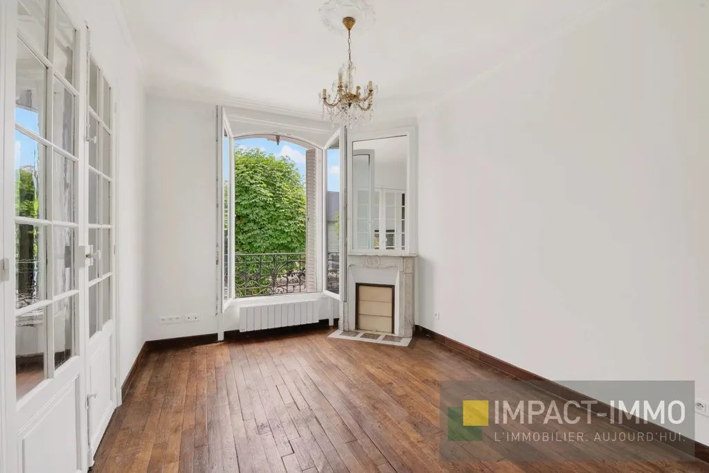 Stanze - 3-Piece Flat with View in Bécon