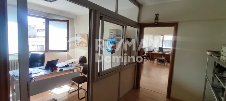 Office - Office with Open View in Thessaloniki Vardaris