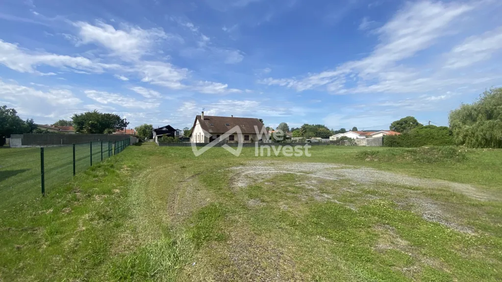 Garden - Large Plot with Natural Setting in Coarraze