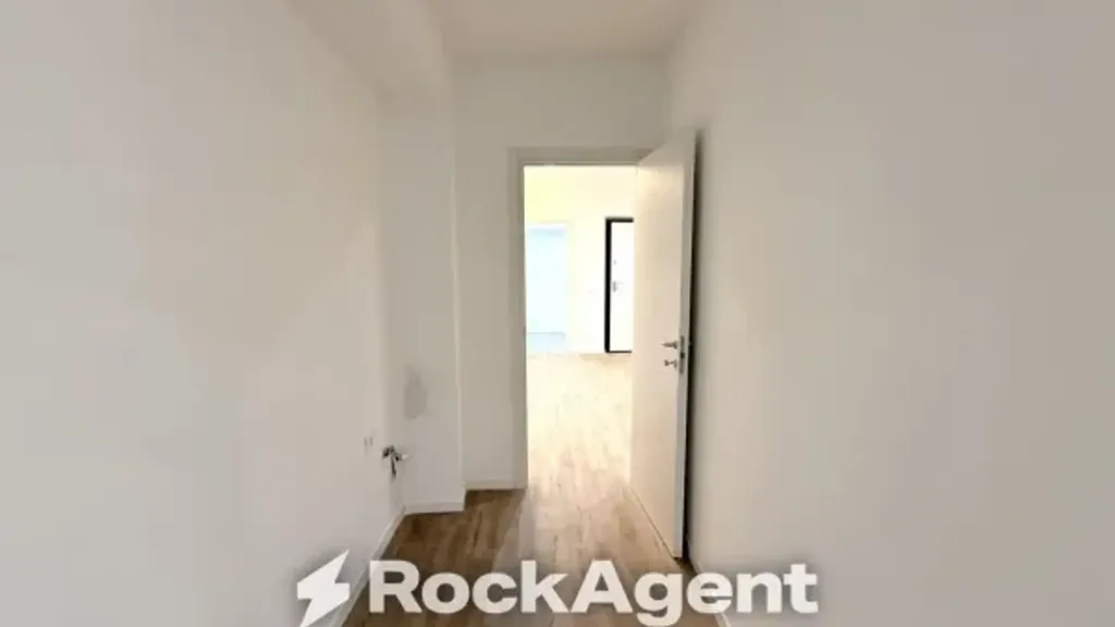 Pièces - Rustic-Style Flat with Garden in Milan