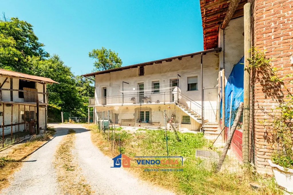 Jardin - Restaurated Villa with Garden in Borgo San Dalmazzo