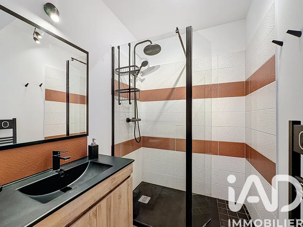 Salles de bain - Villa de Prestige avec Piscine à Neuvicq