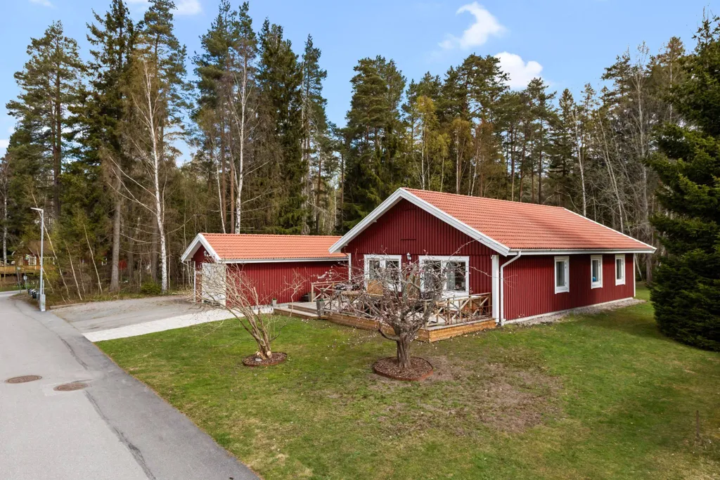 Välivaade - Cozy Bostadsrättsvilla with Garden in Rånäs