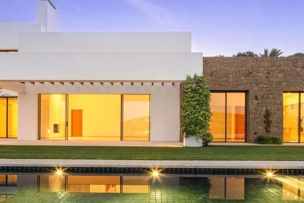 Piscina - Luxury Villa with Pool in Estepona