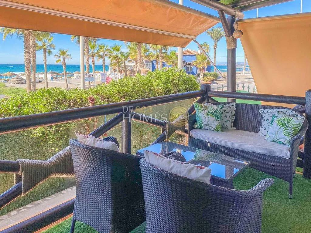 Terrass - Beachfront Flat with Direct Beach Access in Torrox