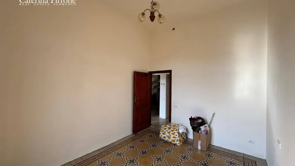 Entrée - Rustic Townhouse with Balcony in Antella