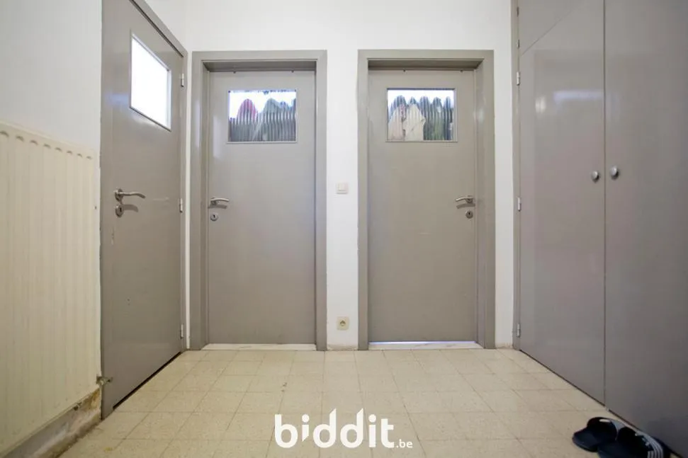 Entrée - Appartement avec Garage et Balcon à Roulers