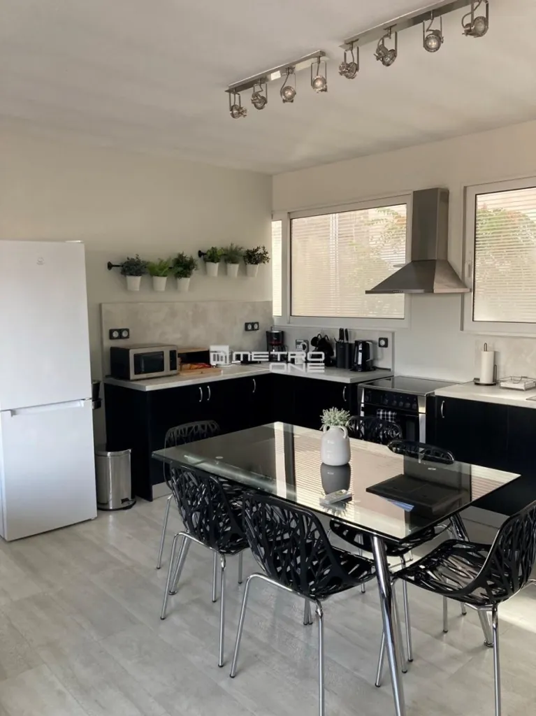 Köök - Renovated Apartment with Acropolis View in Athens Centre