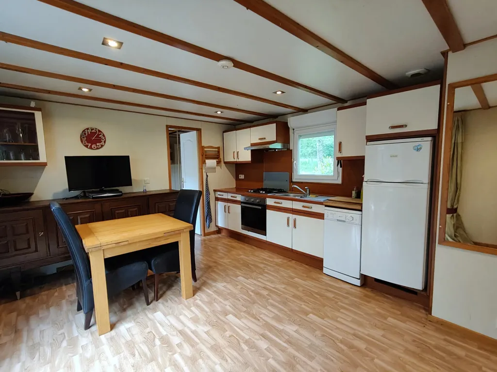 Cuisine - Maisonnette avec Deux Étangs dans le Périgord Vert