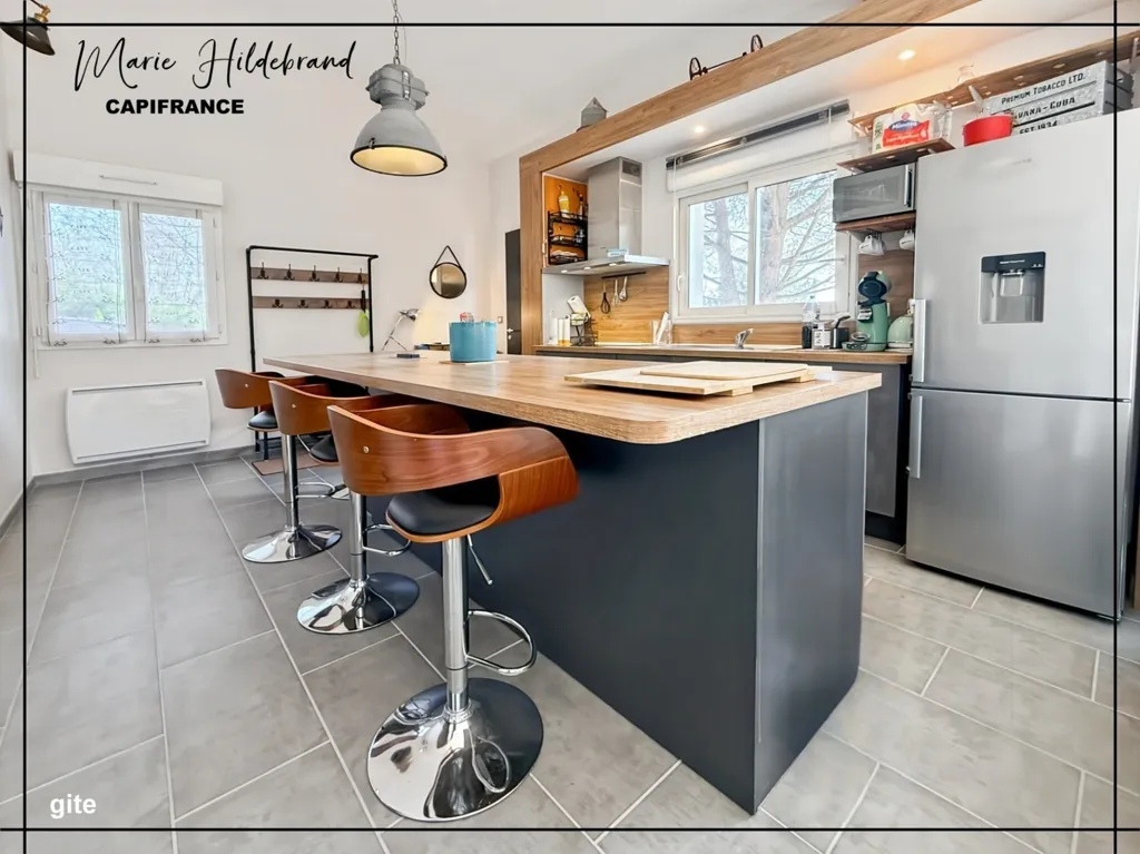 Kitchen - Spacious Property with Valley View near Valence d'Agen