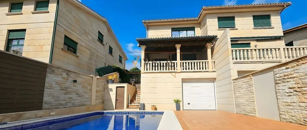 Bassein - Semi-detached House with Pool in Tui