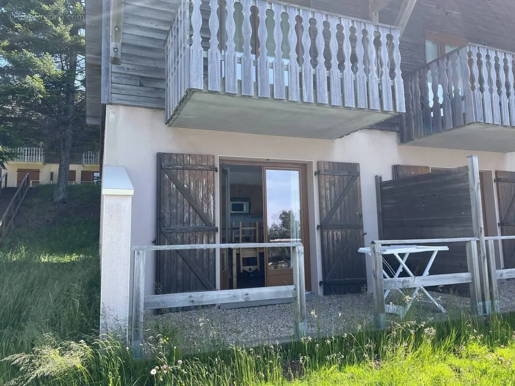 Exterior - Apartment with Balcony in Super Besse