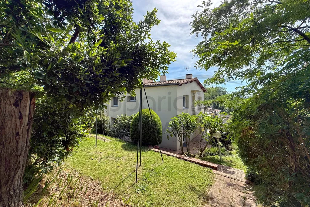 Garden - Individual House with Garage in Blagnac