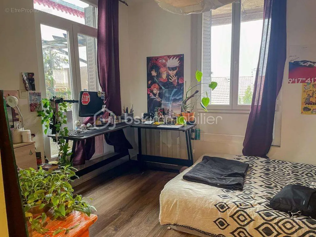Chambres - Appartement avec terrasse sud au centre d'Aubenas