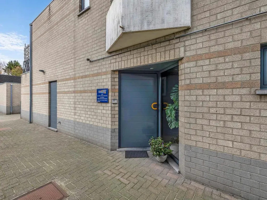 Välivaade - Live/Work Property with Studio in Deinze