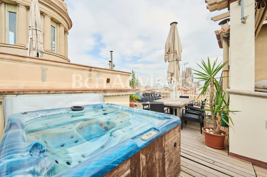 Terrass - Penthouse with Rooftop Pool in Dreta de l'Eixample, Barcelona