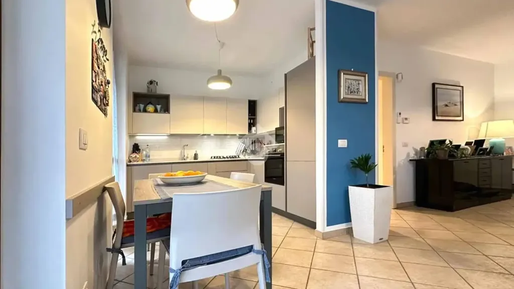 Salle à manger - Attico with Balcony in Crespiatica