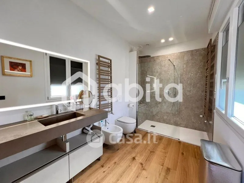 Bagni - Fully Rented Apartment with Balcony in Montevarchi