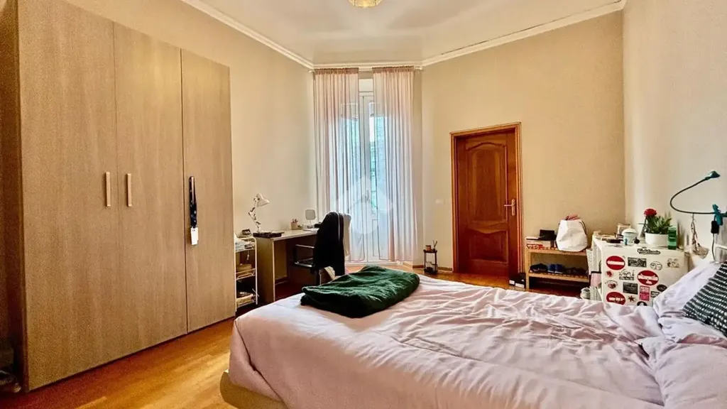 Chambres - Period Apartment with Balcony in Florence