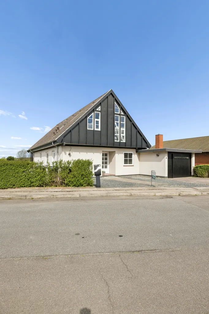 Extérieur - Modernised Villa with Open View in Højby