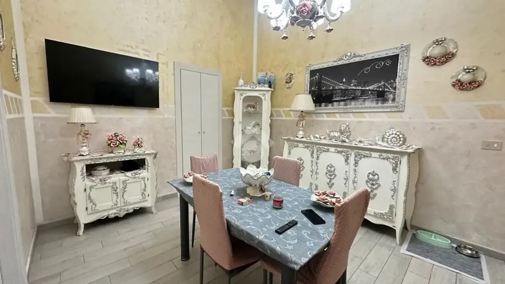 Dining Room - Rustic Apartment with Balcony in Palermo