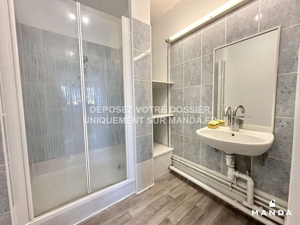 Vannitoad - T2 Flat with Balcony in Lognes