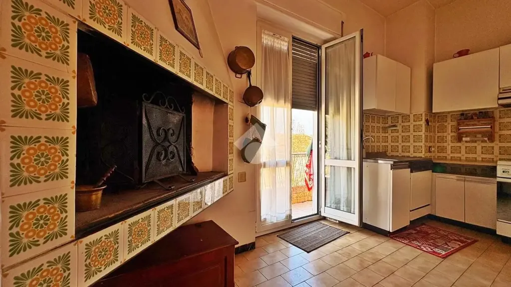 Cuisine - Spacious Apartment with Balcony in Fabriano