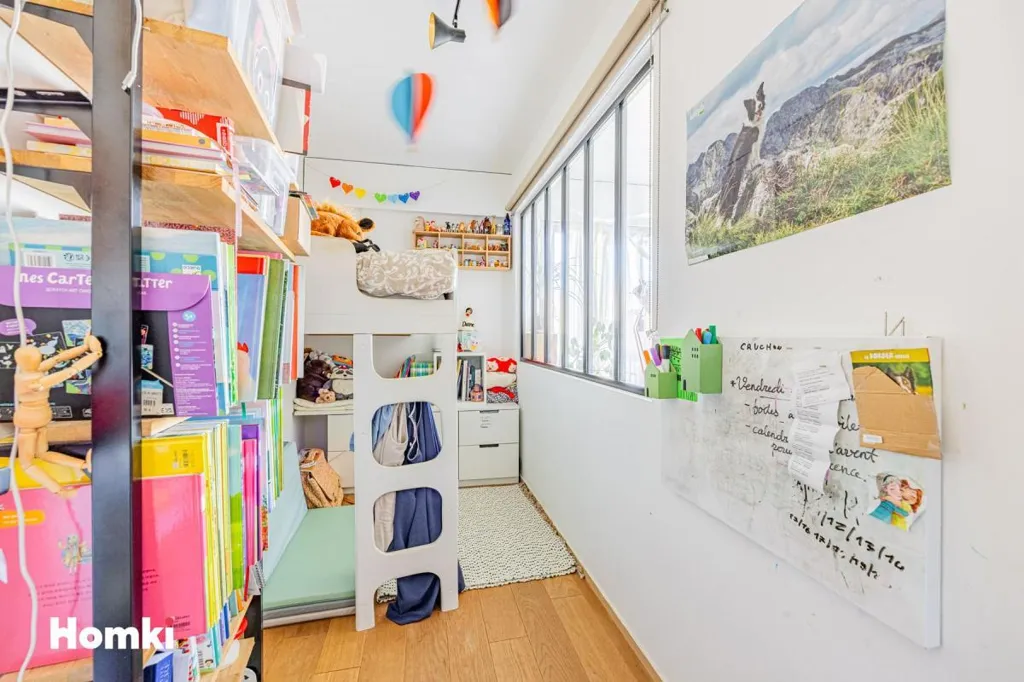 Pièces - Appartement T2 avec Balcon à Paris 75018