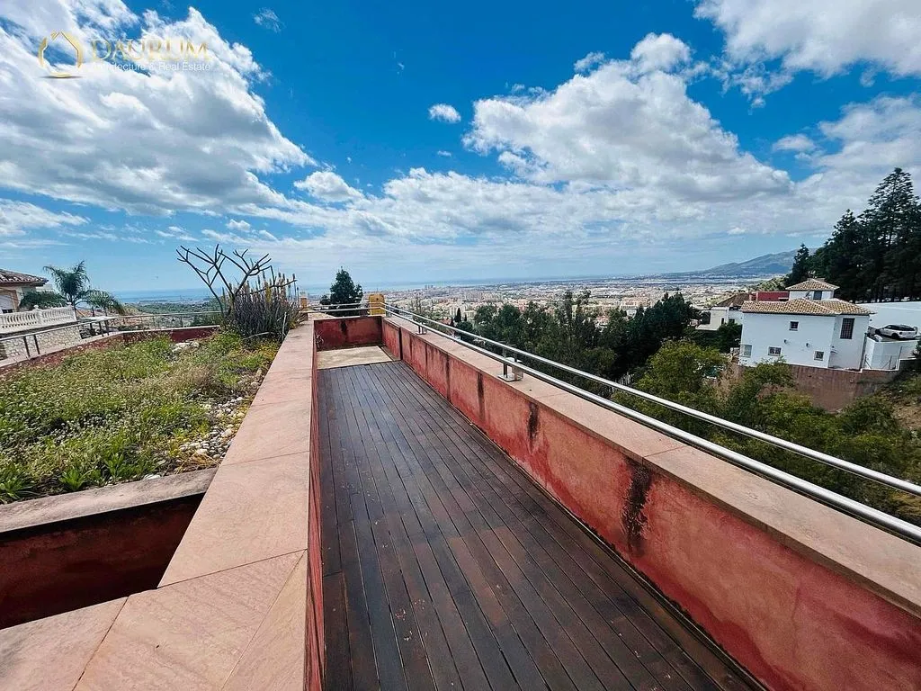 Terrass - 6-Bedroom Chalet with Pool in Puerto de la Torre