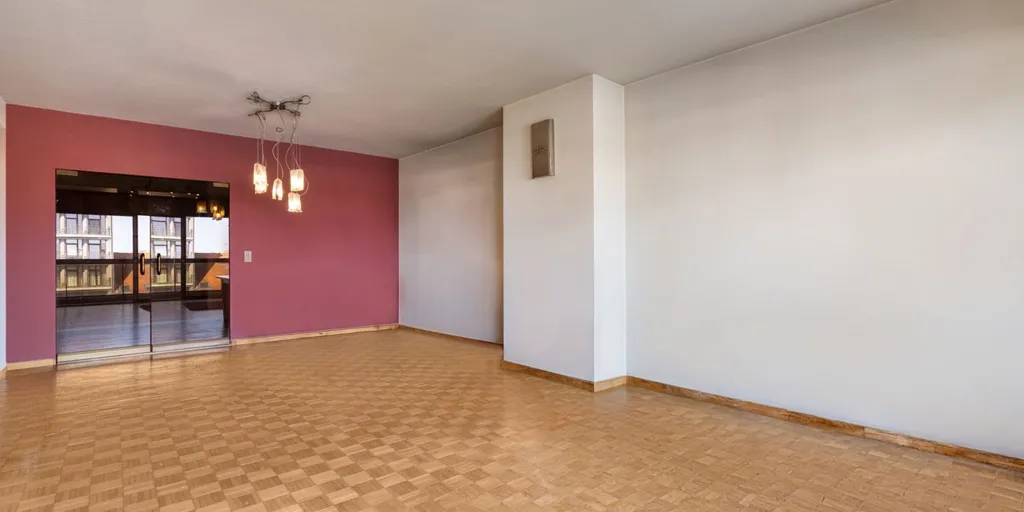 Living Room - Apartment with Cathedral View in Antwerp