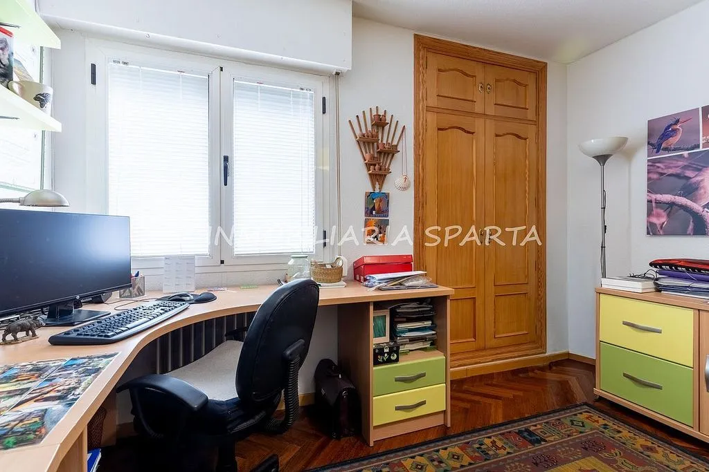 Bureau - Charming Duplex with Terrace in City Centre