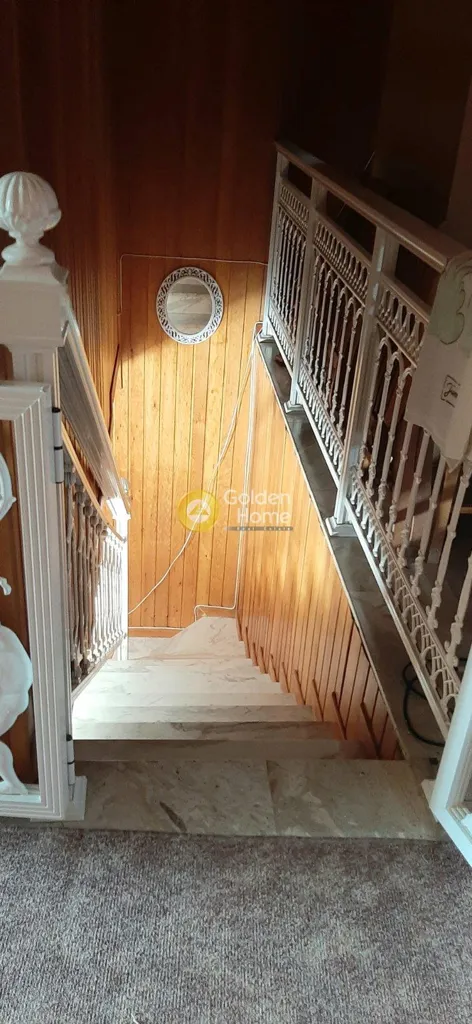 10-room house in GR