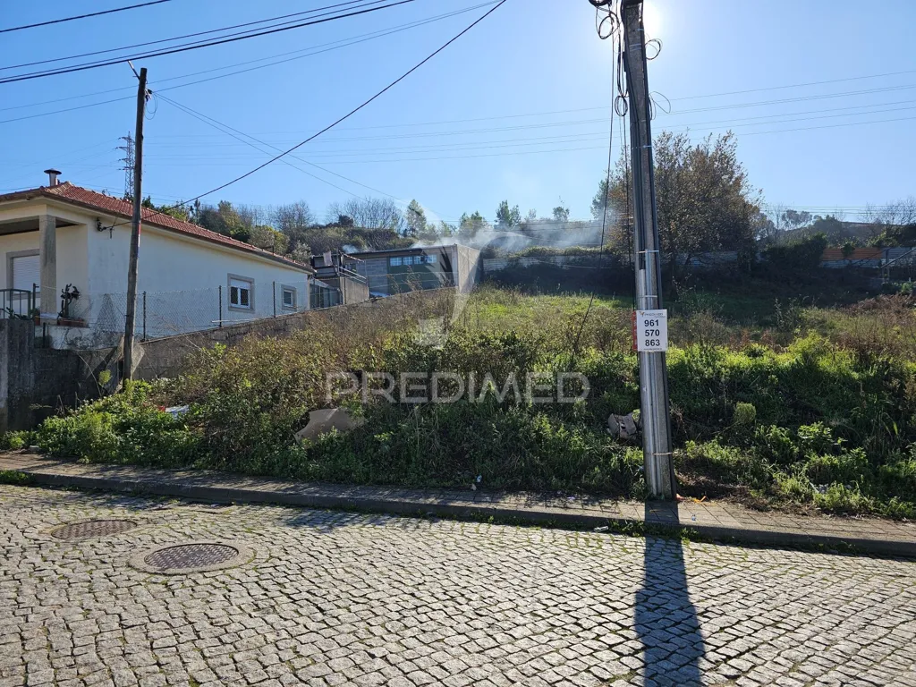 Jardin - Plot for Independent House in Santo Tirso