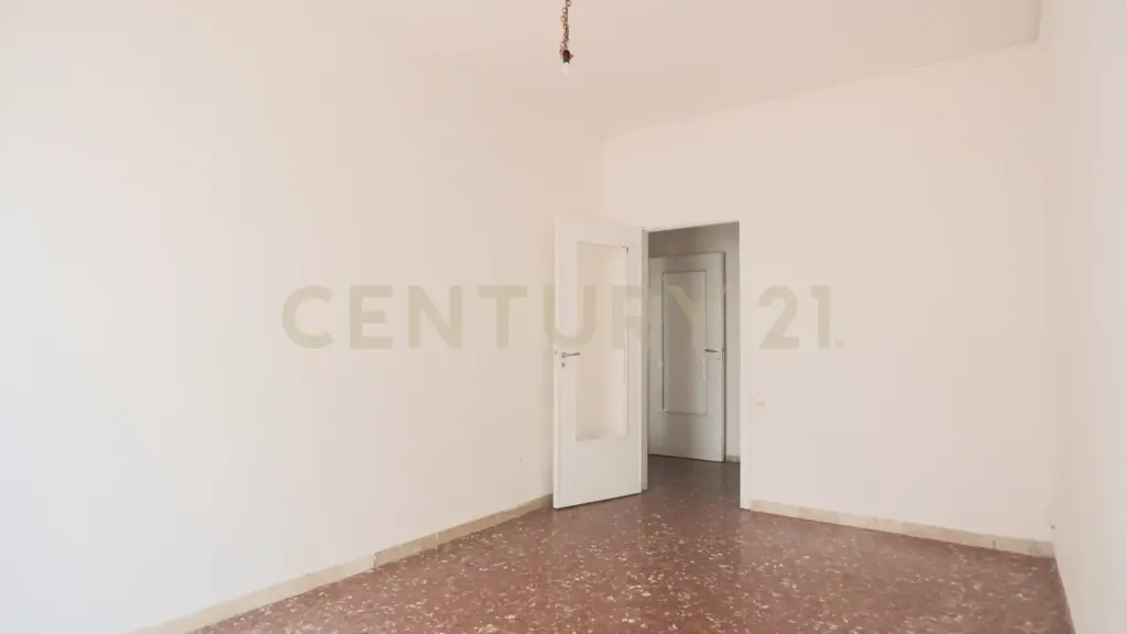 Pièces - Bright Apartment with Balcony in Catania