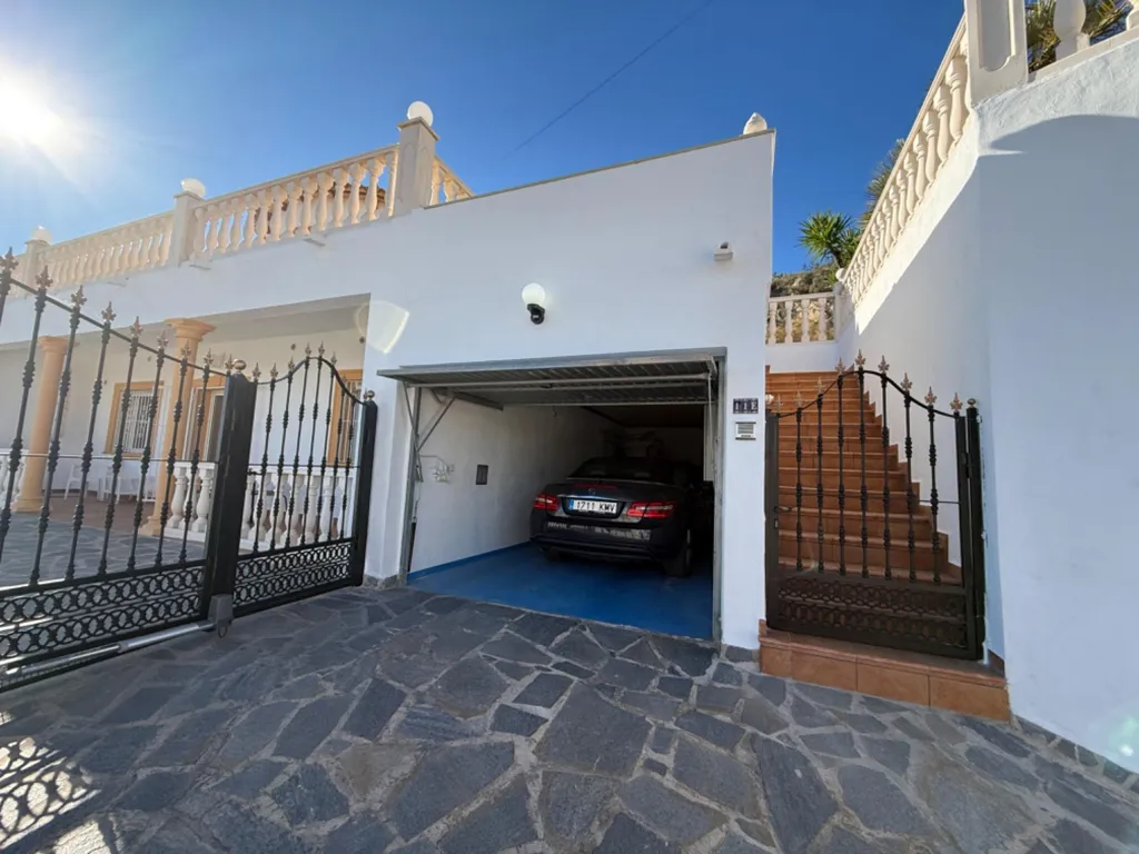 Exterior - Luxury Villa with Sea Views in Calpe