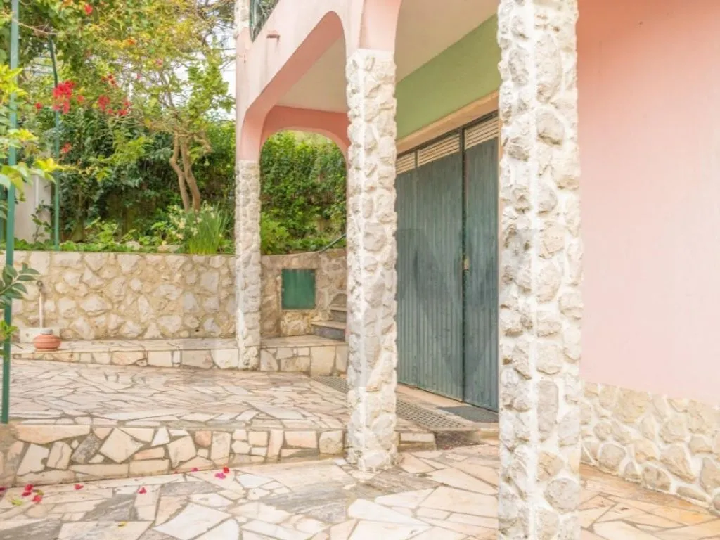 Terrasse - Luxury House with Energy Efficiency in Charneca de Caparica