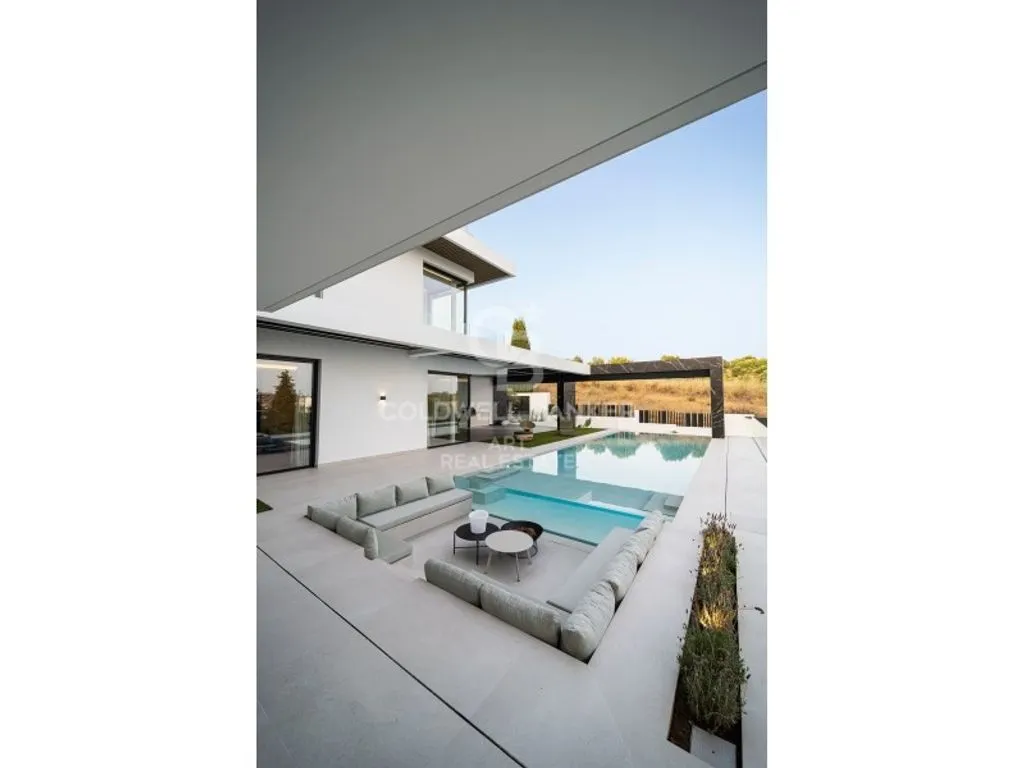 Bassein - Luxury Villa with Pool in Estepona