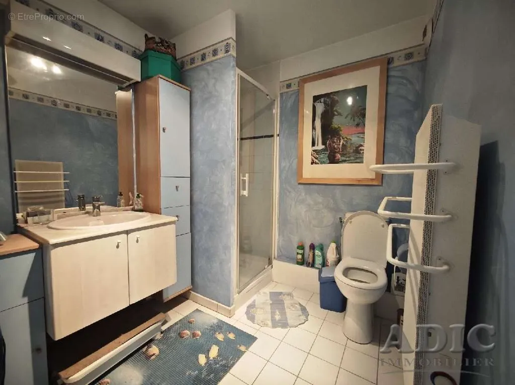 Salles de bain - Appartement F1 avec Balcon à Othis